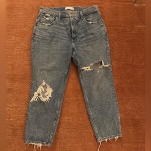 LIKE NEW Abercrombie and Fitch high-rise mom ripped jeans